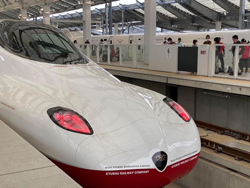 西九州新幹線　かもめ